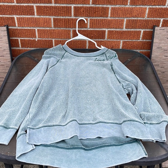 Sweaters - Pink
